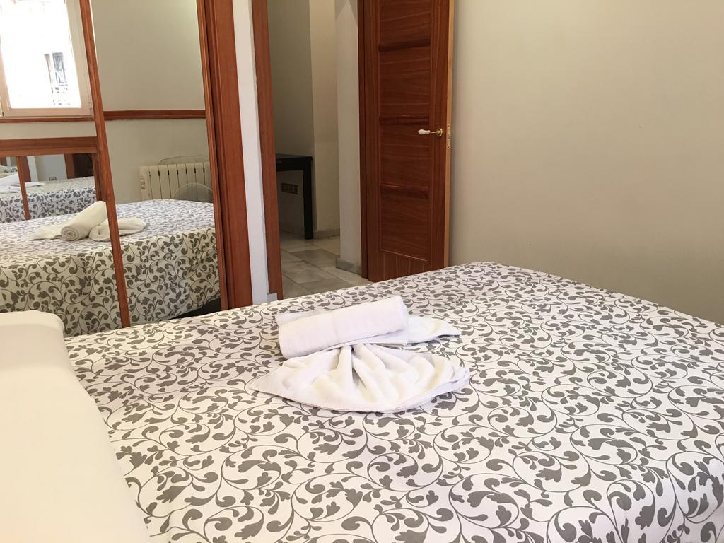 Apartamentos Good Stay Prado มาดริด ภายนอก รูปภาพ