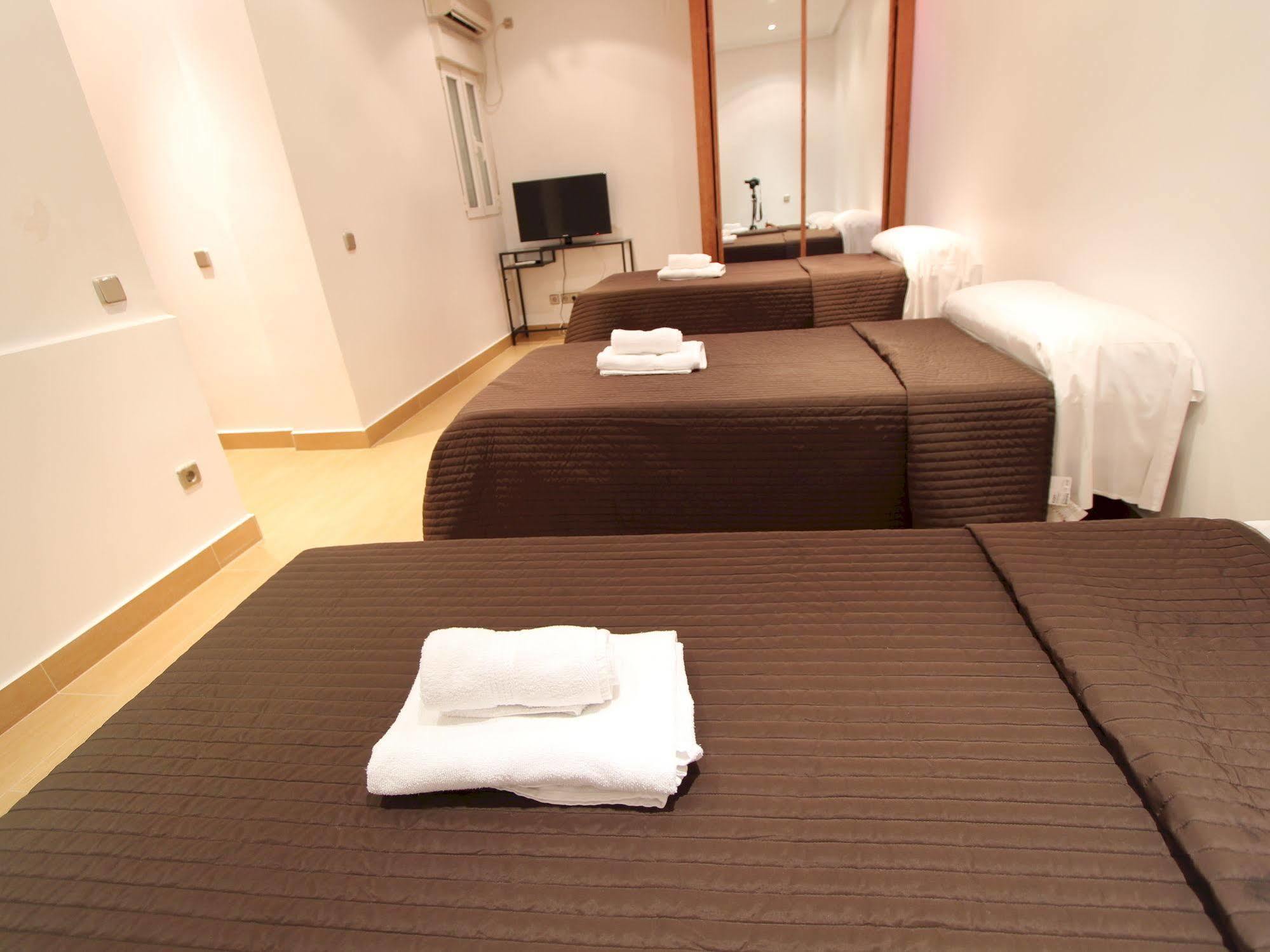 Apartamentos Good Stay Prado มาดริด ภายนอก รูปภาพ