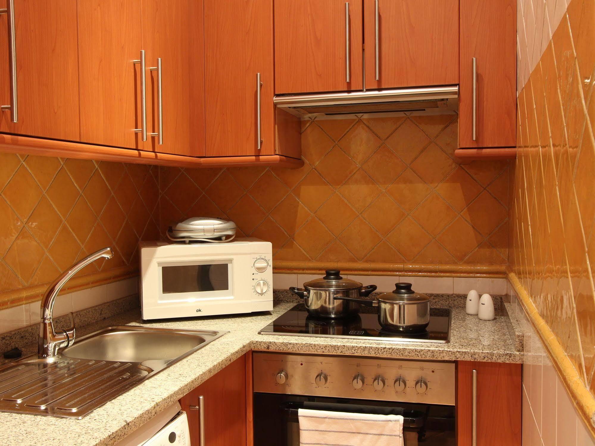 Apartamentos Good Stay Prado มาดริด ภายนอก รูปภาพ