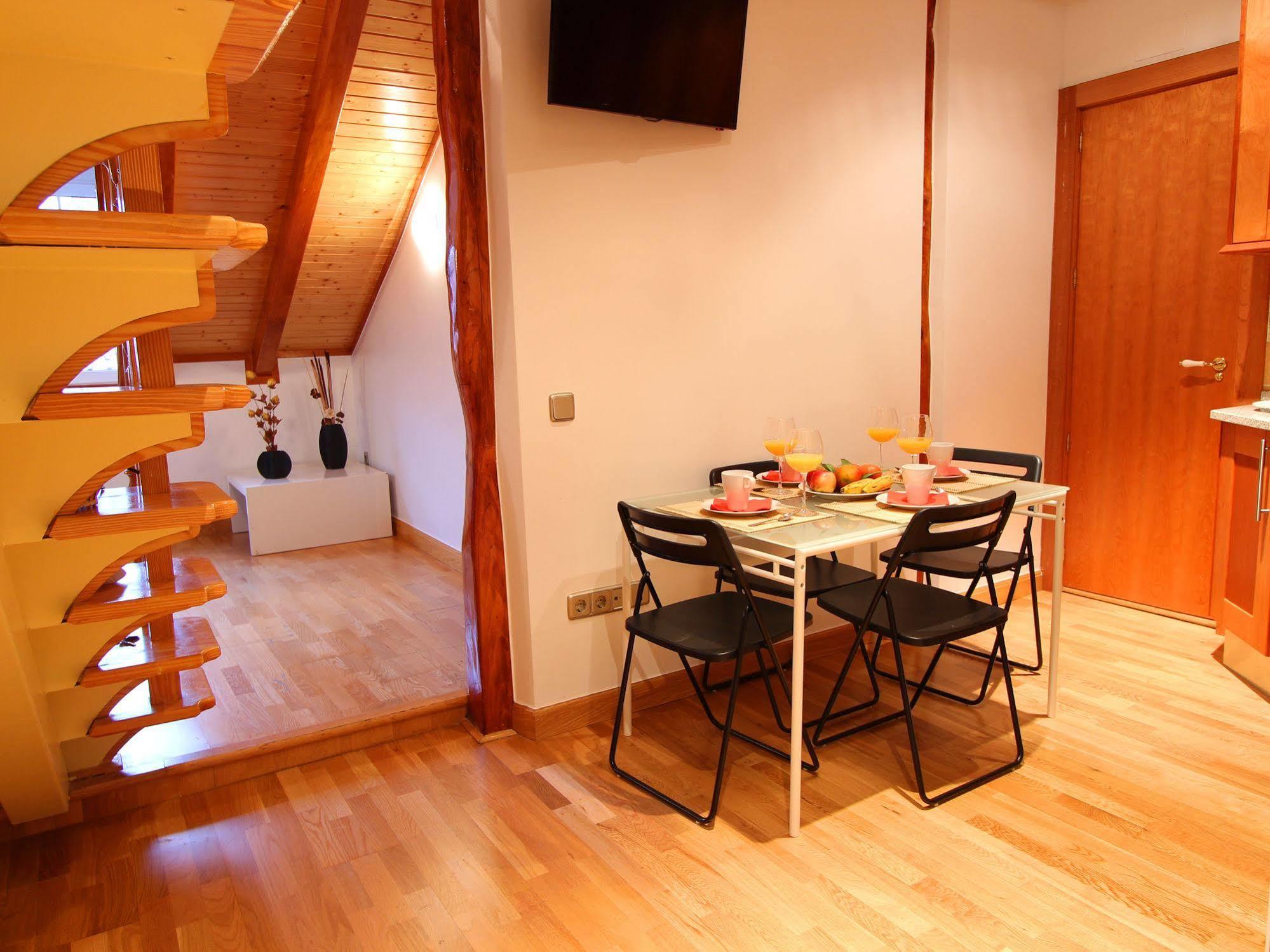 Apartamentos Good Stay Prado มาดริด ภายนอก รูปภาพ