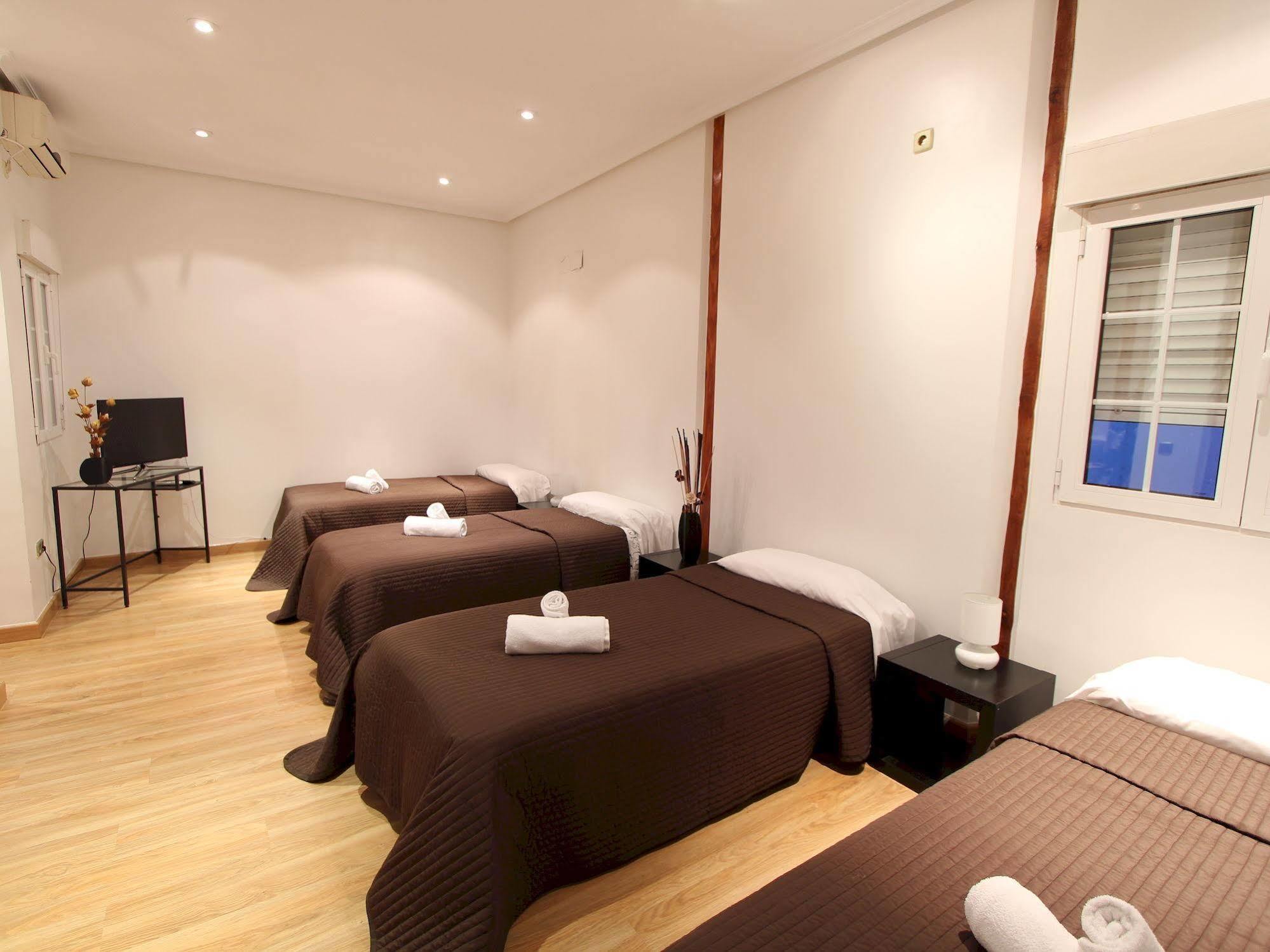 Apartamentos Good Stay Prado มาดริด ภายนอก รูปภาพ