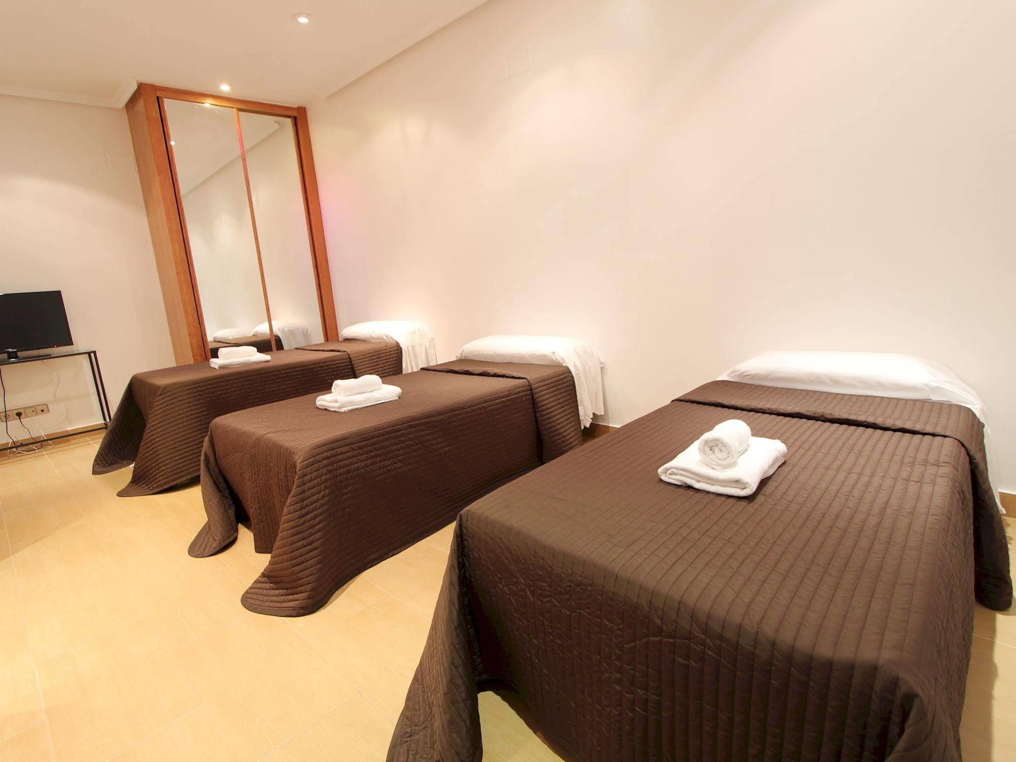 Apartamentos Good Stay Prado มาดริด ภายนอก รูปภาพ