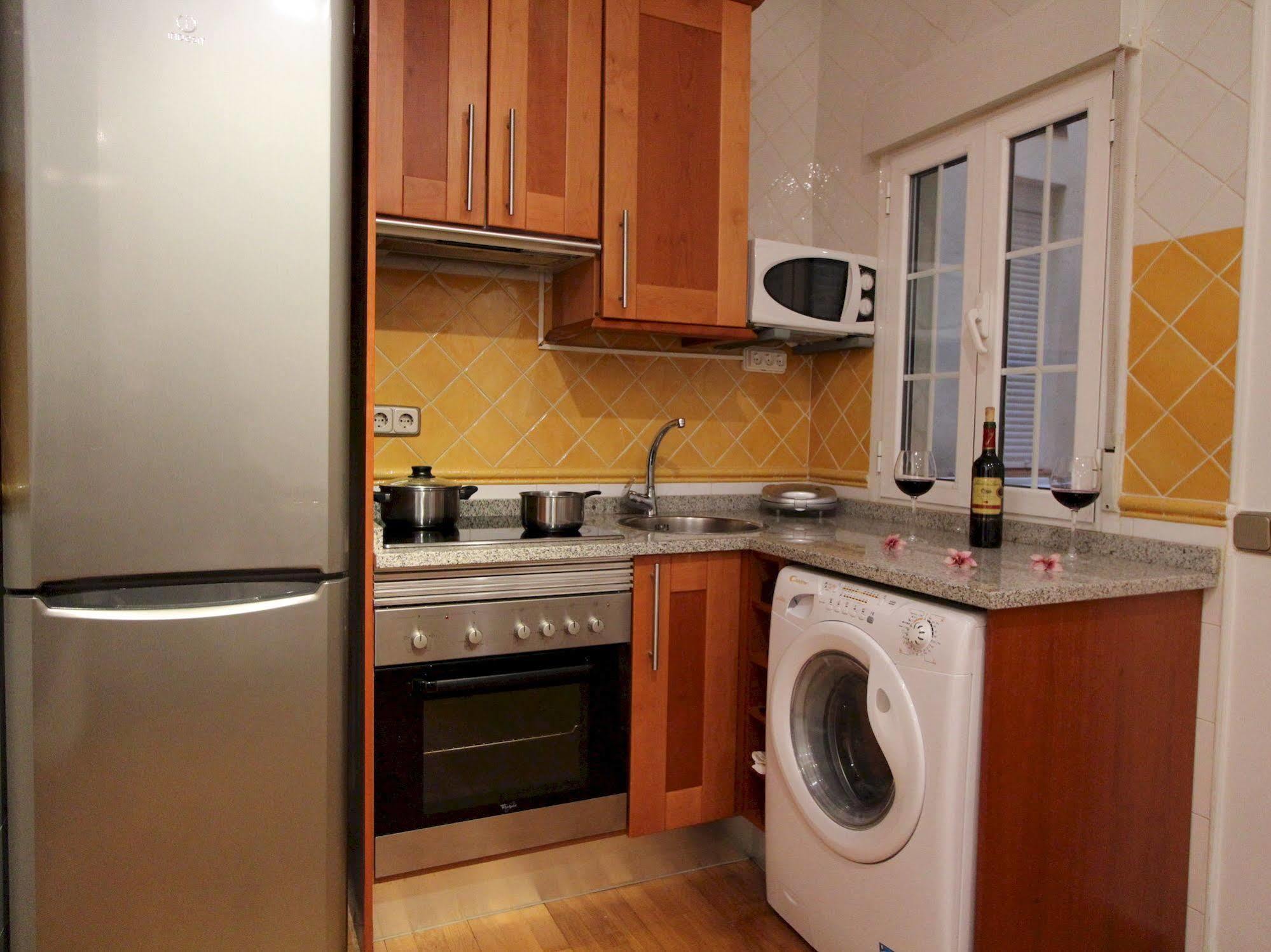 Apartamentos Good Stay Prado มาดริด ภายนอก รูปภาพ